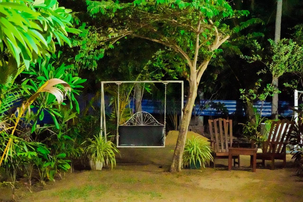 Anoo Beach Villa 트링코말리 외부 사진